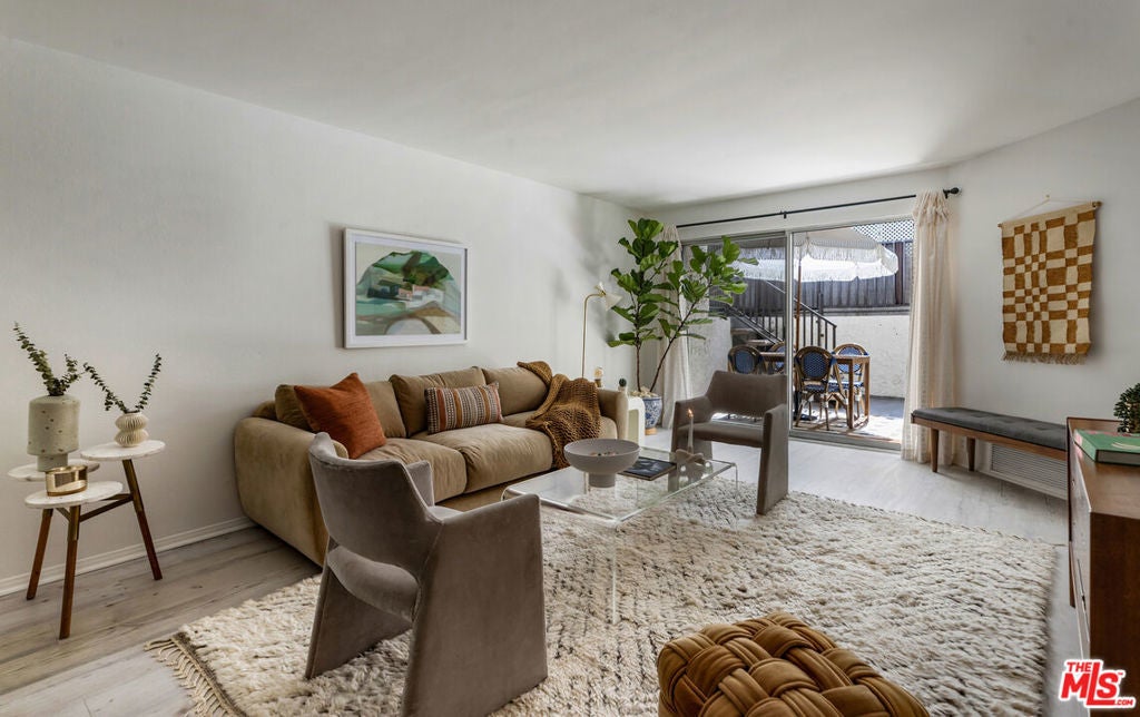 Photo of Listing #25574085