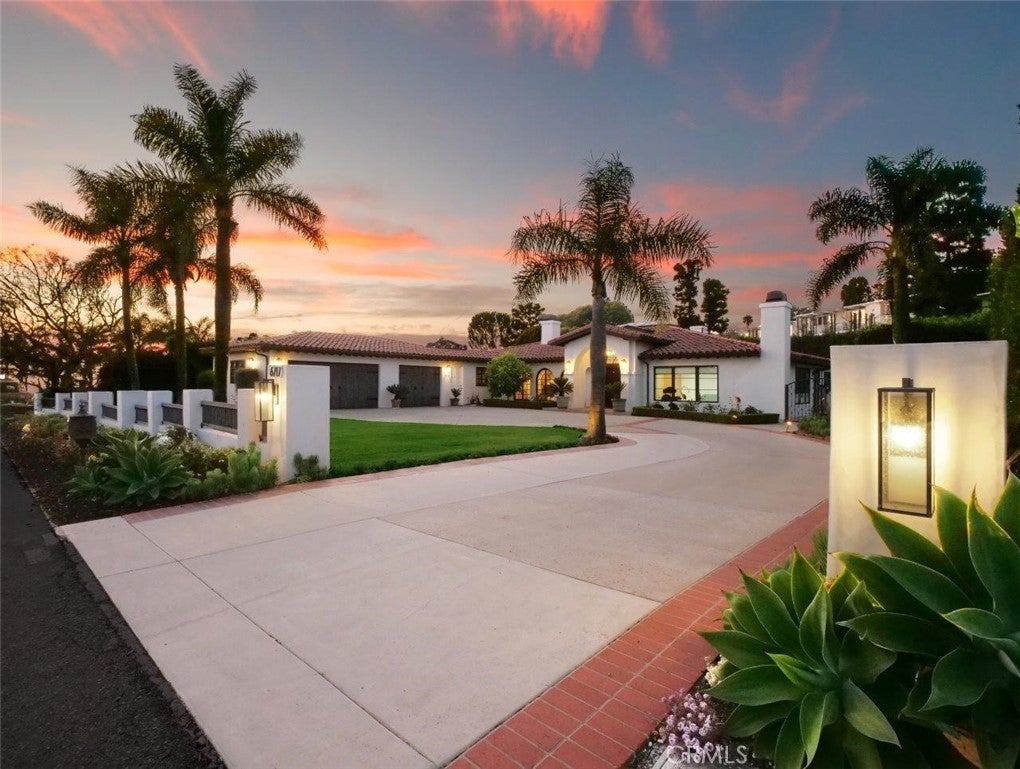 Photo of Listing #PV25165642