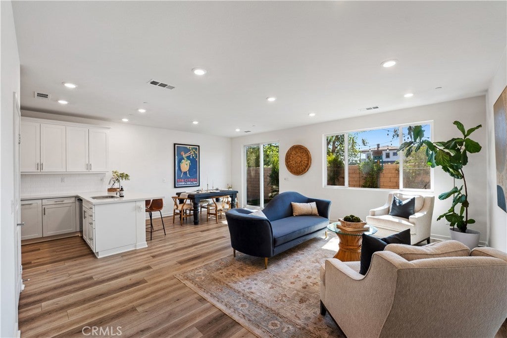 Photo of Listing #SR25175750