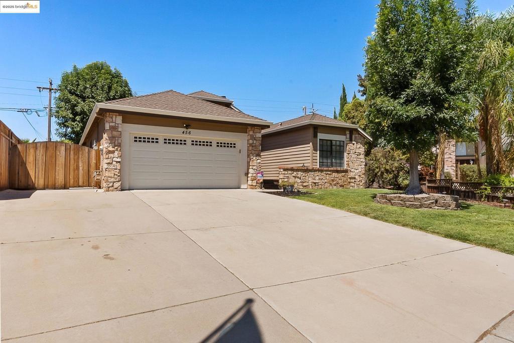 Photo of Listing #41107173