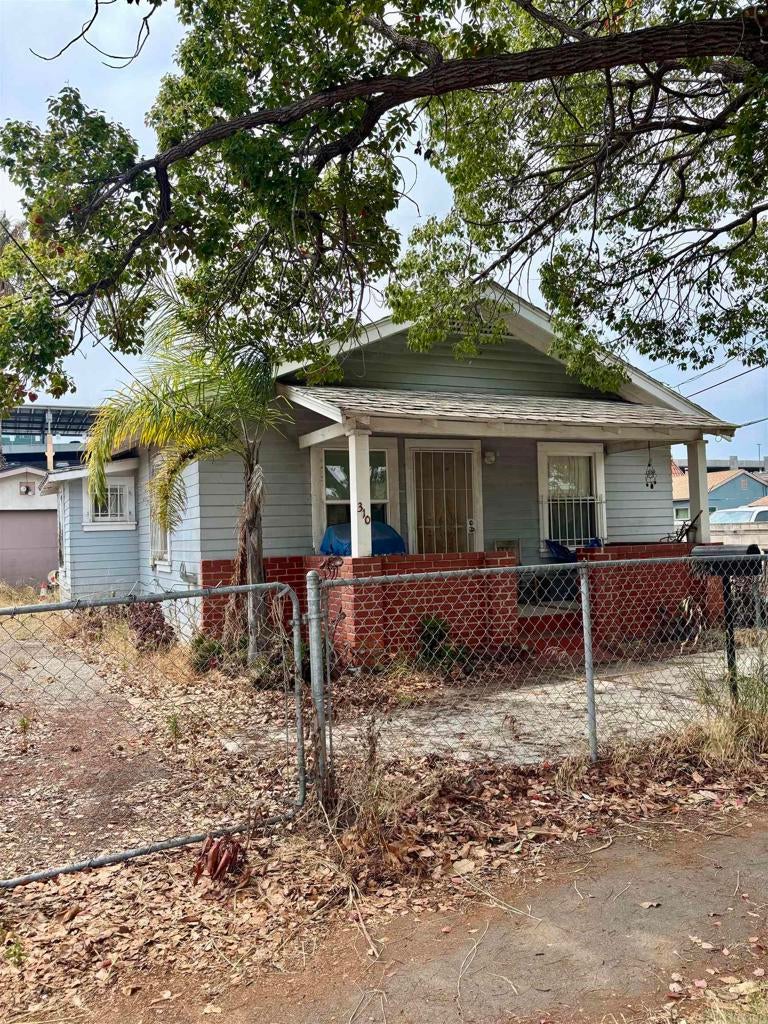 Photo of Listing #PTP2505933