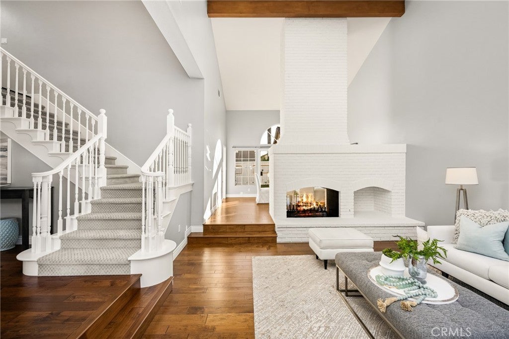 Photo of Listing #PW25158652