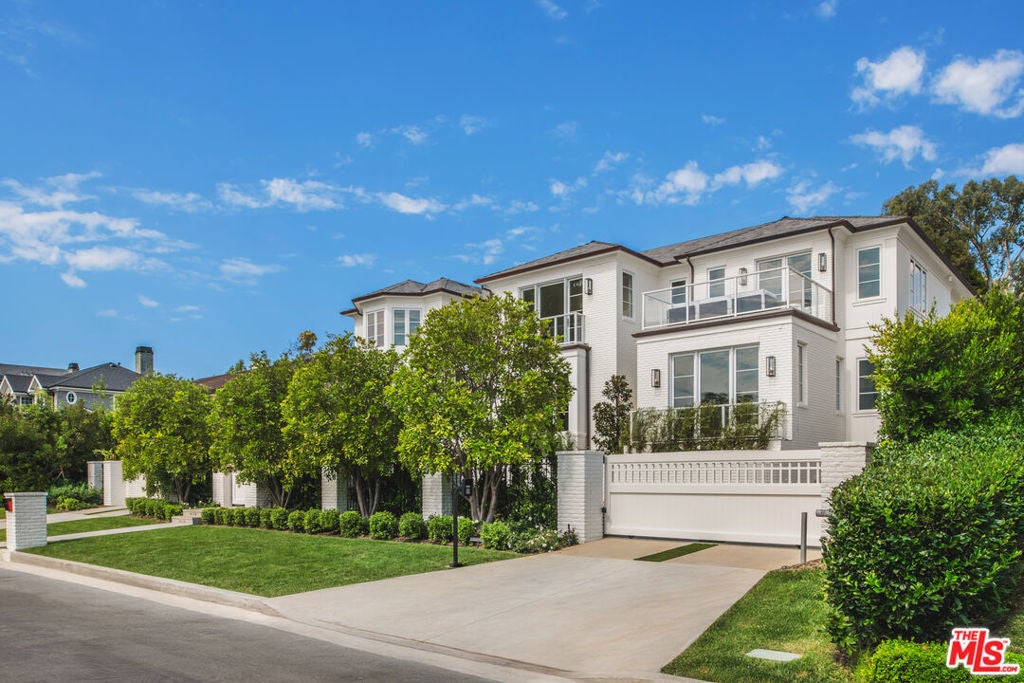 Photo of Listing #25568365