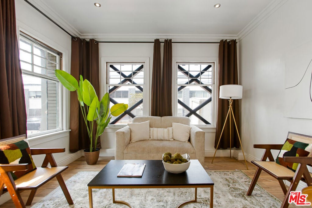 Photo of Listing #25574783