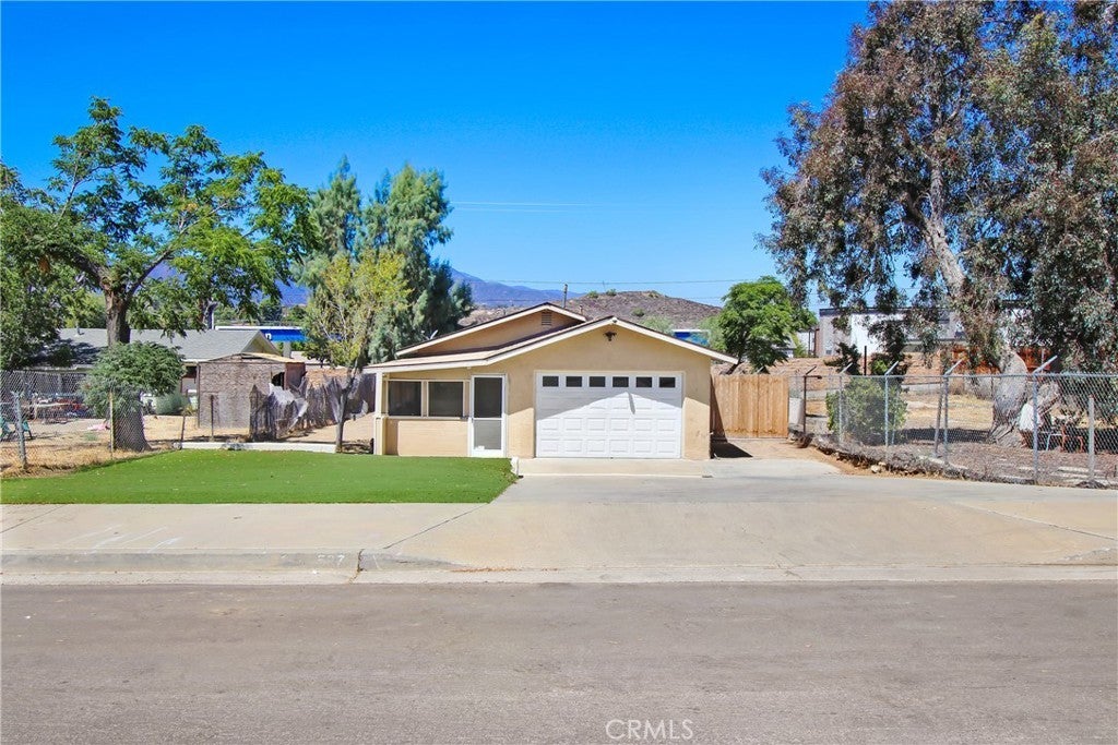 Photo of Listing #IV25175306