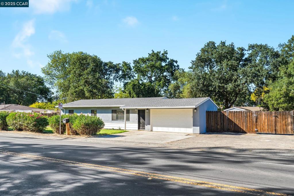 Photo of Listing #41107239