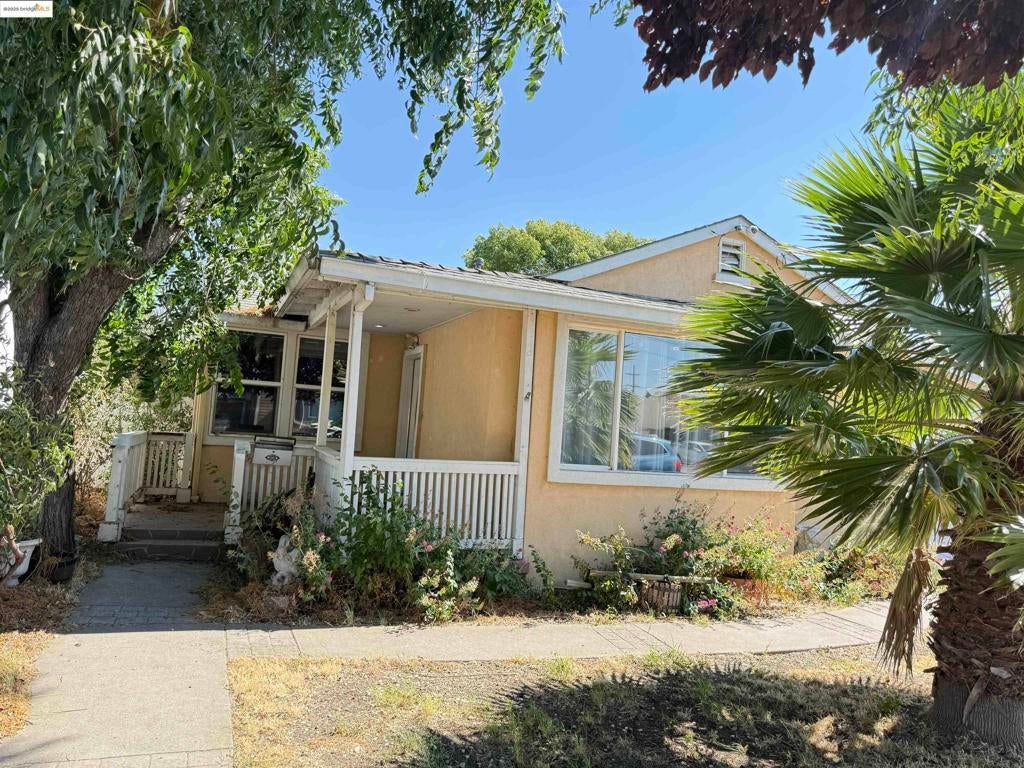 Photo of Listing #41107247