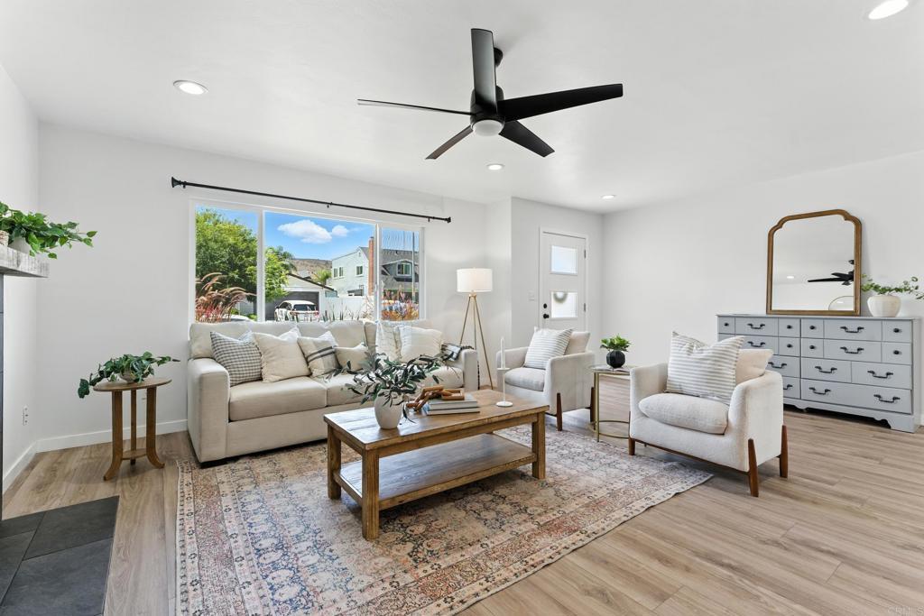 Photo of Listing #PTP2505952