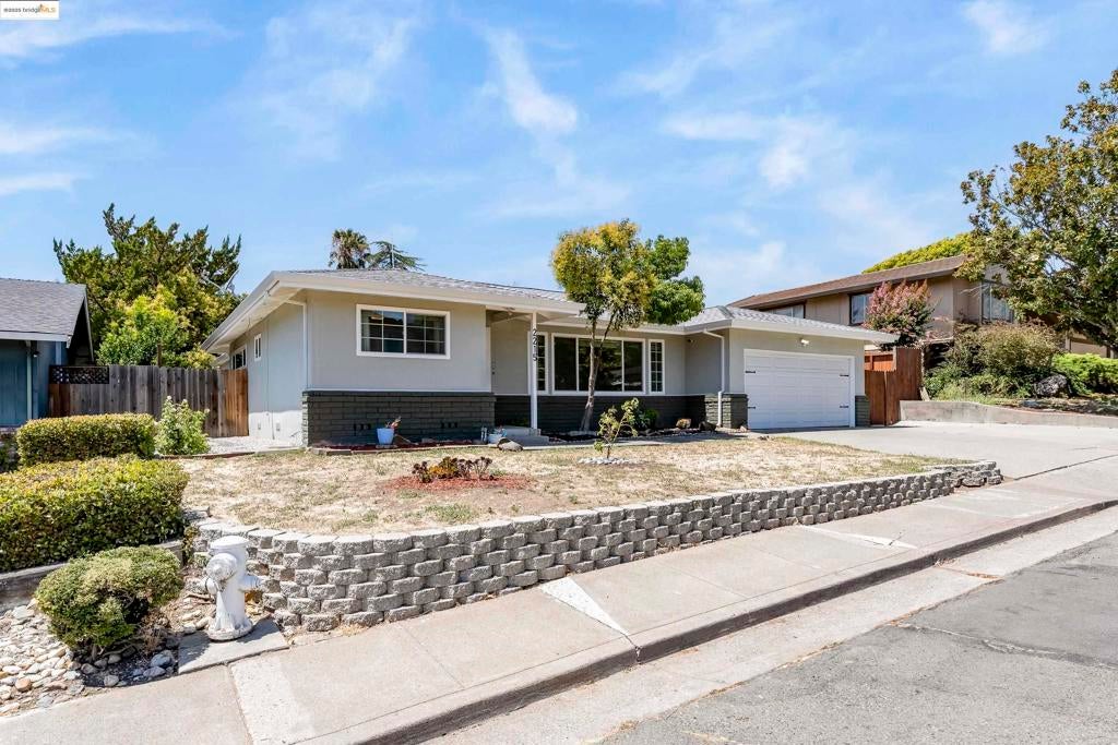 Photo of Listing #41107269