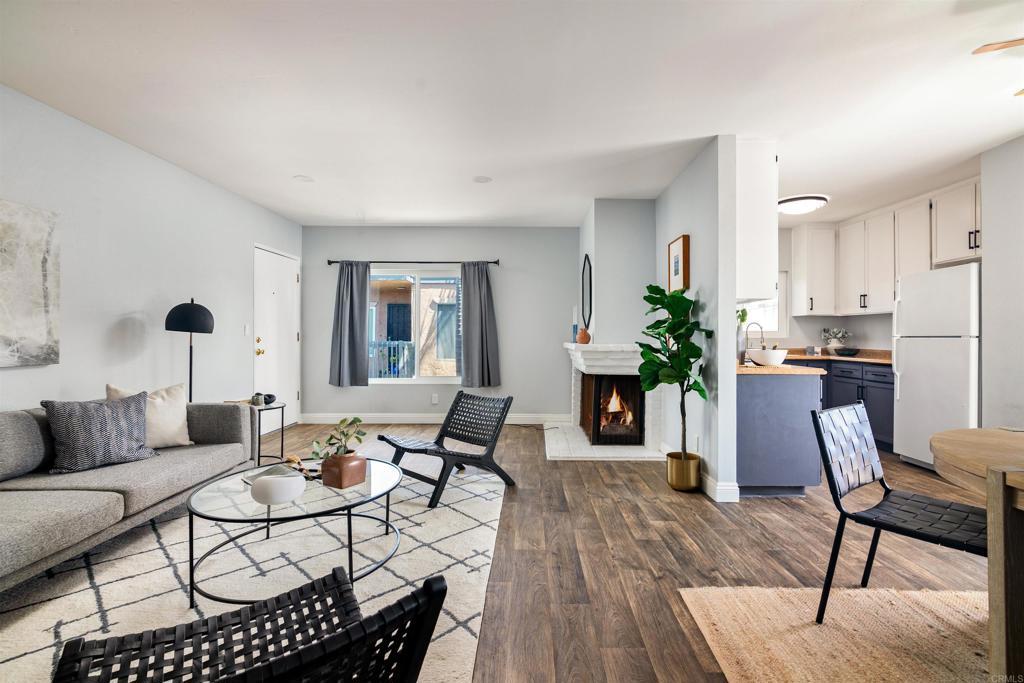 Photo of Listing #PTP2505961