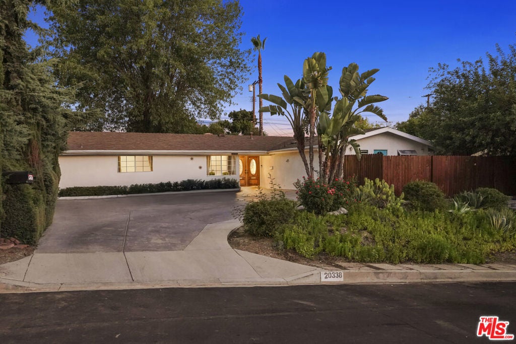 Photo of Listing #25571323