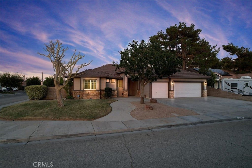 Photo of Listing #SR25177294