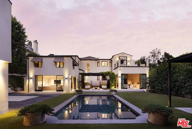 2401 Nottingham Avenue, Los Angeles
