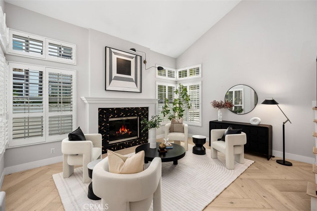 Photo of Listing #OC25177342