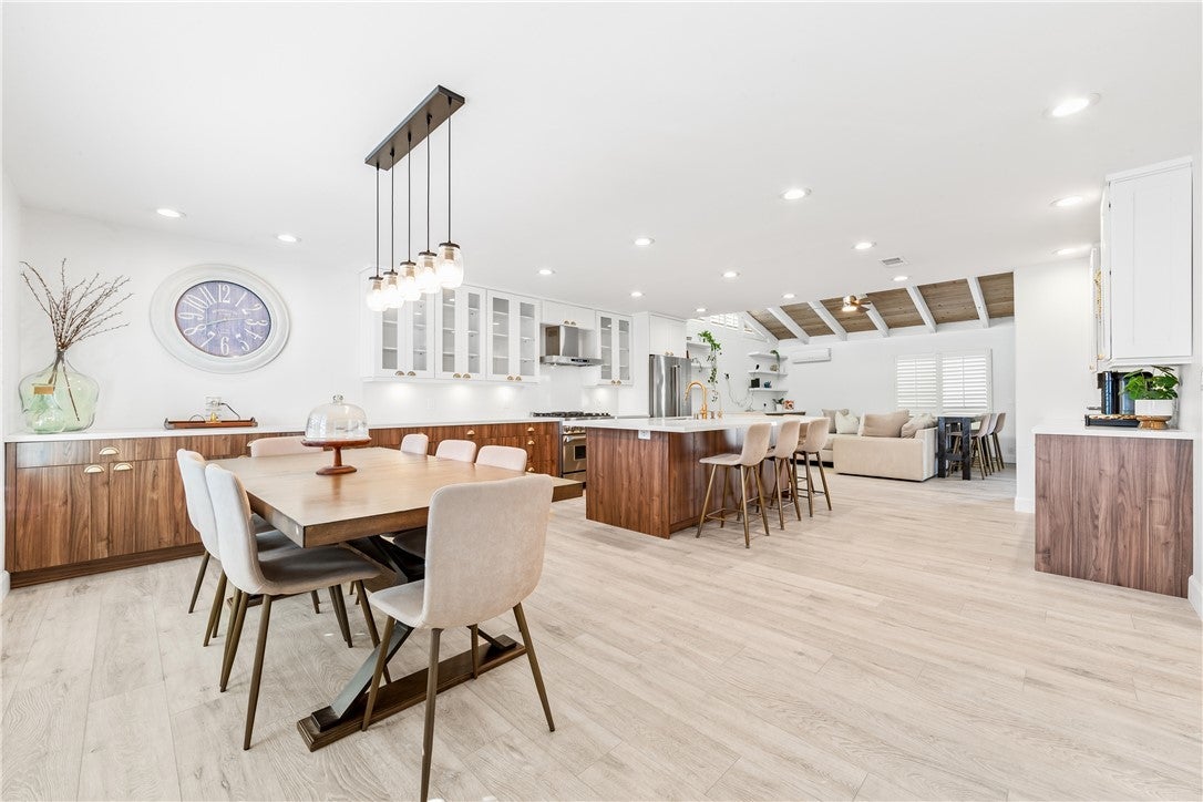 Photo of Listing #OC25177774