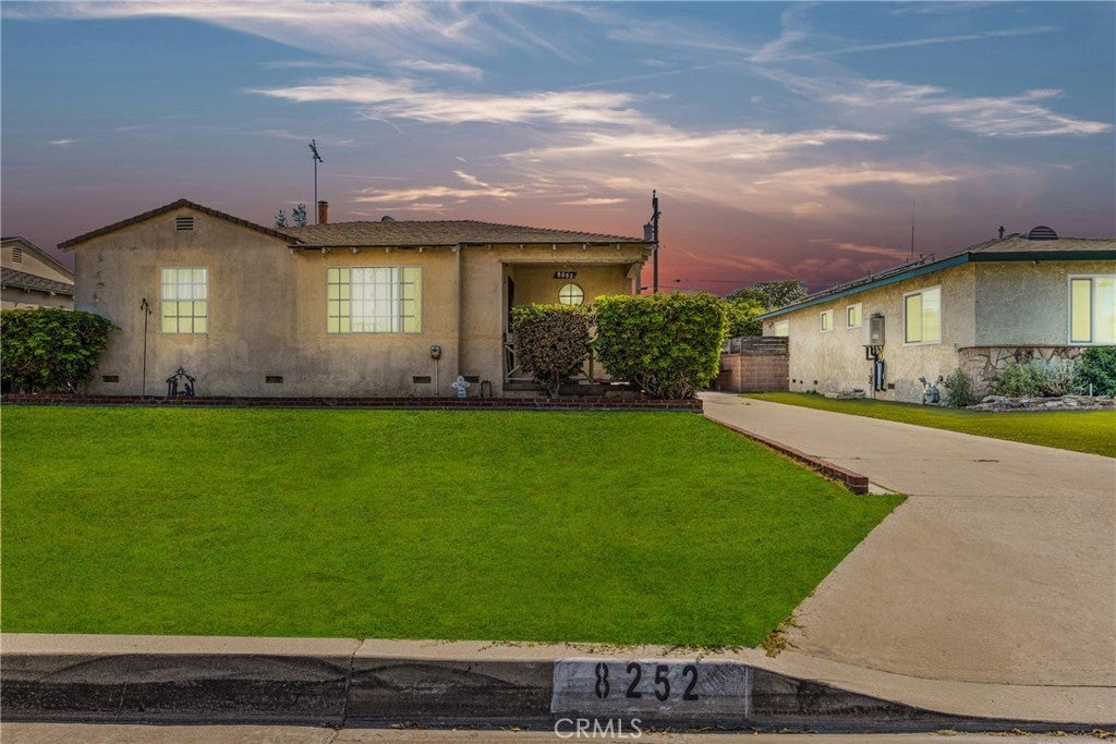 Photo of Listing #DW25177835