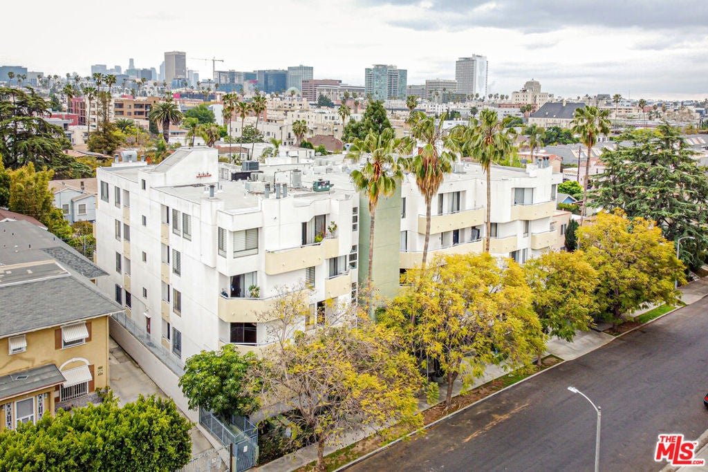 Photo of Listing #25574903