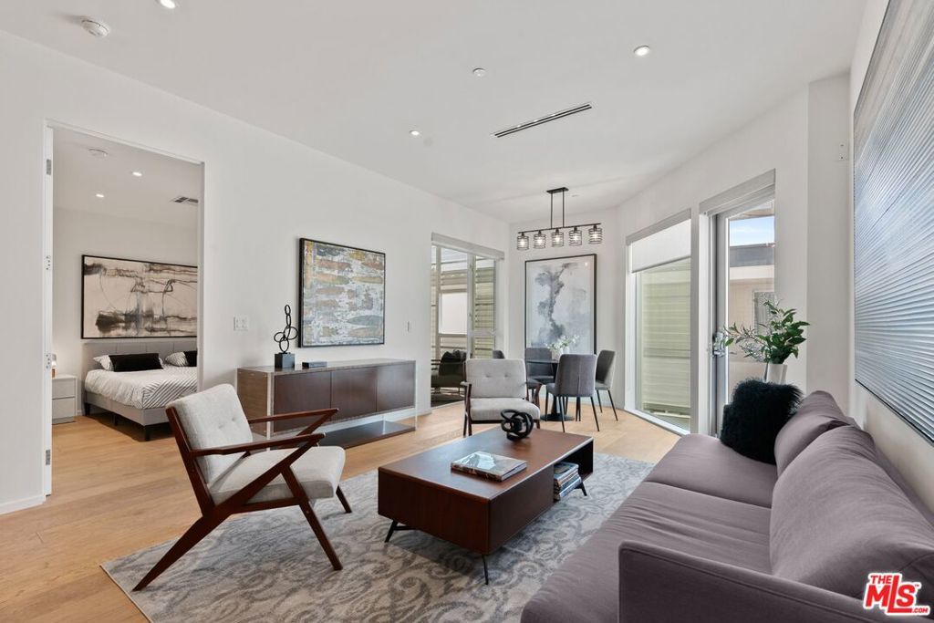 Photo of Listing #25570785