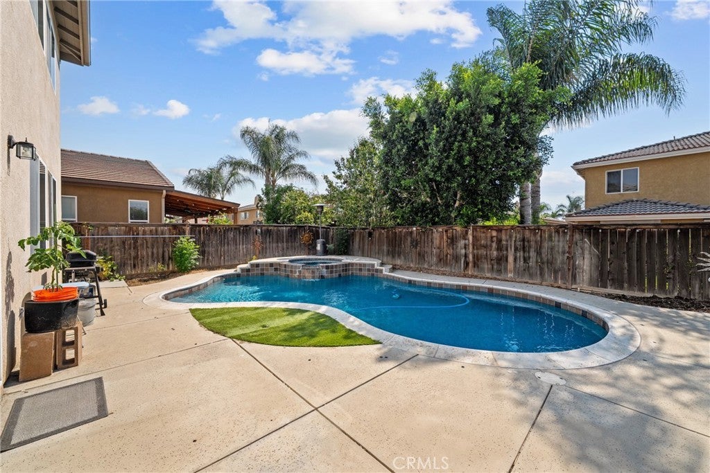 Photo of Listing #SW25175799