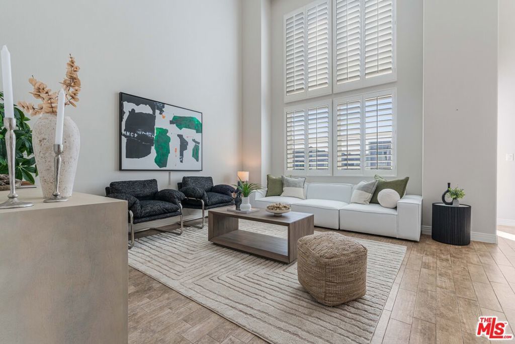 Photo of Listing #25575551