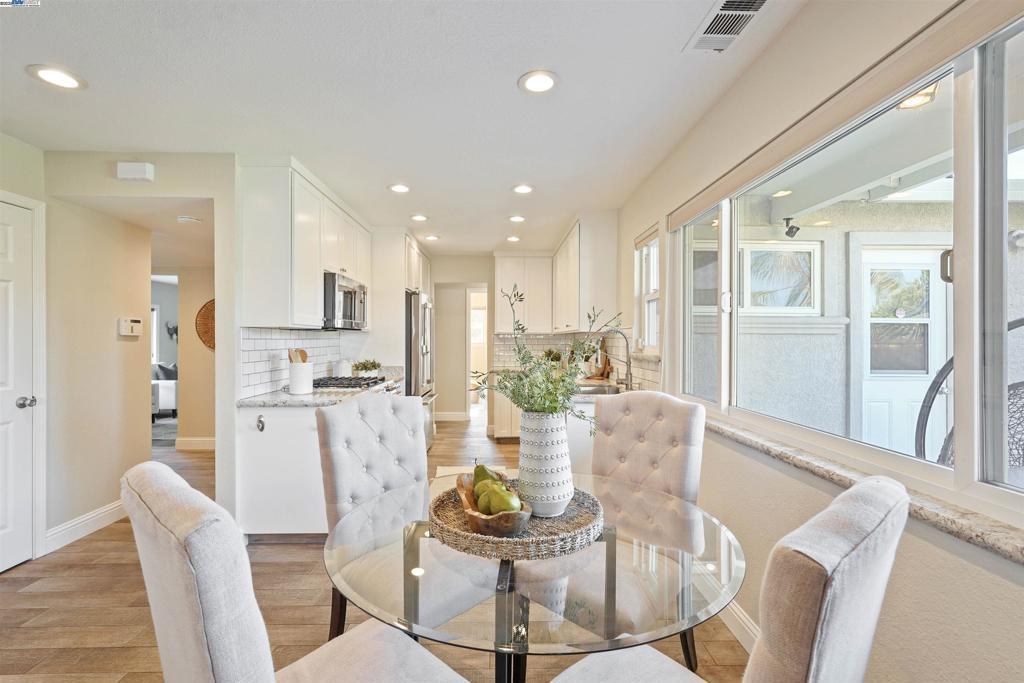 Photo of Listing #41107429