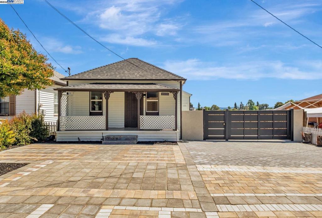 Photo of Listing #41107437