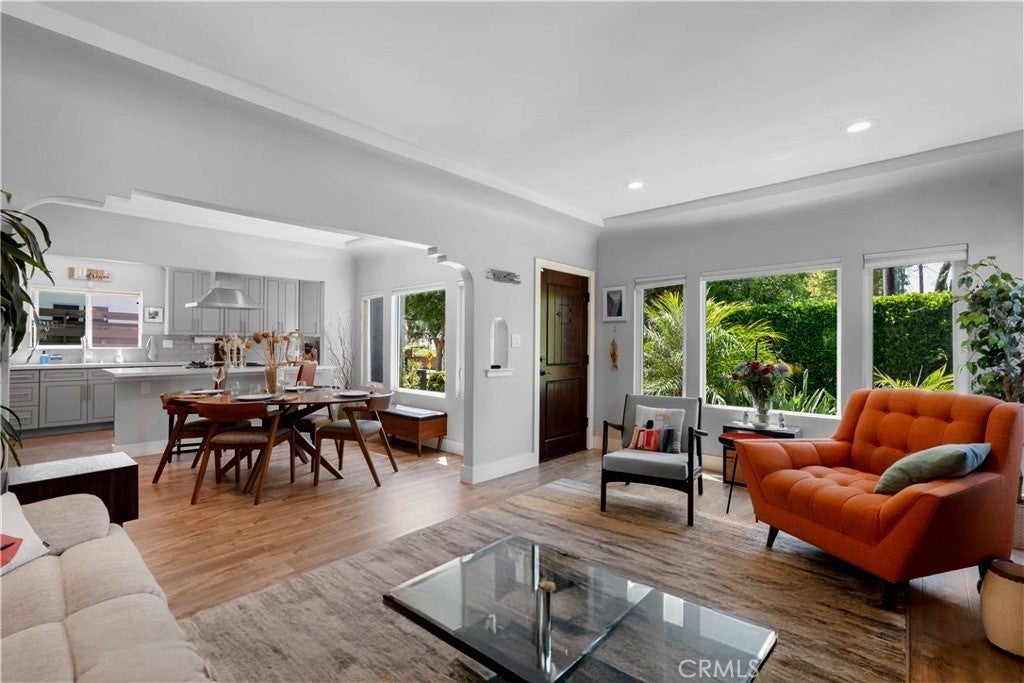 Photo of Listing #SR25175774