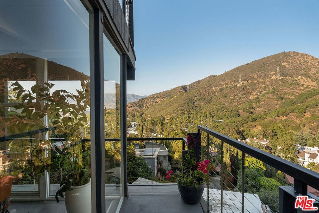 Photo of Listing #25575279