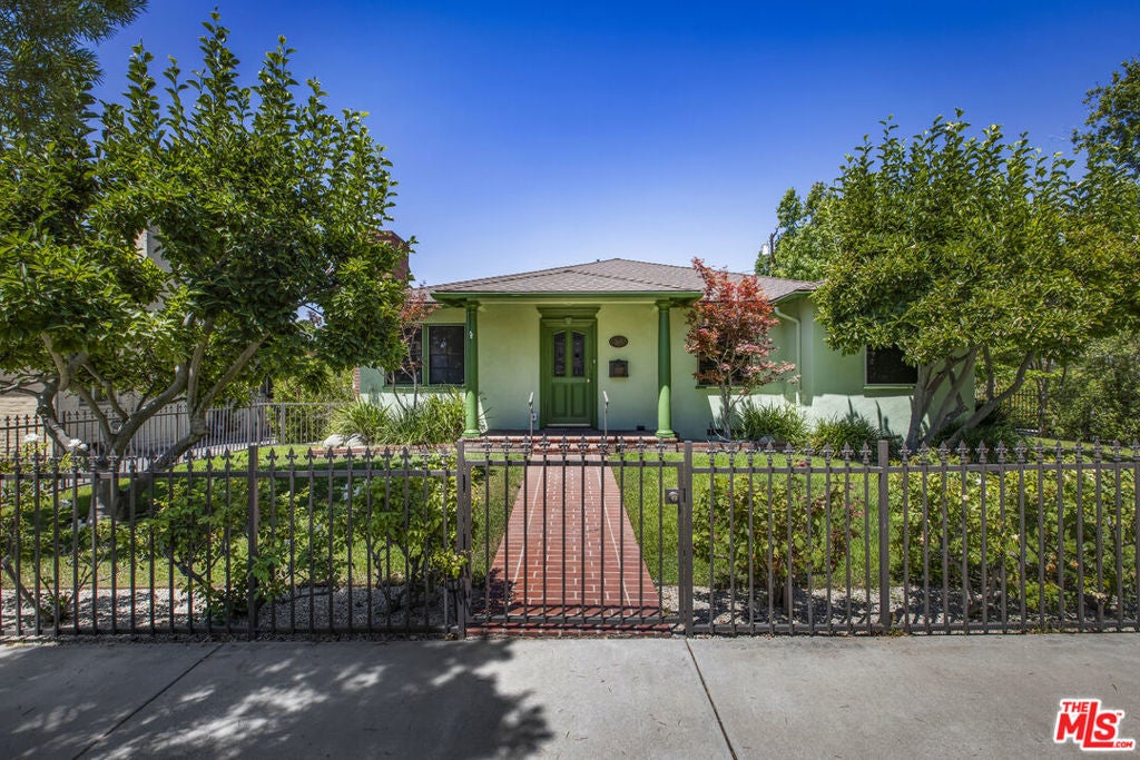 Photo of Listing #25575119