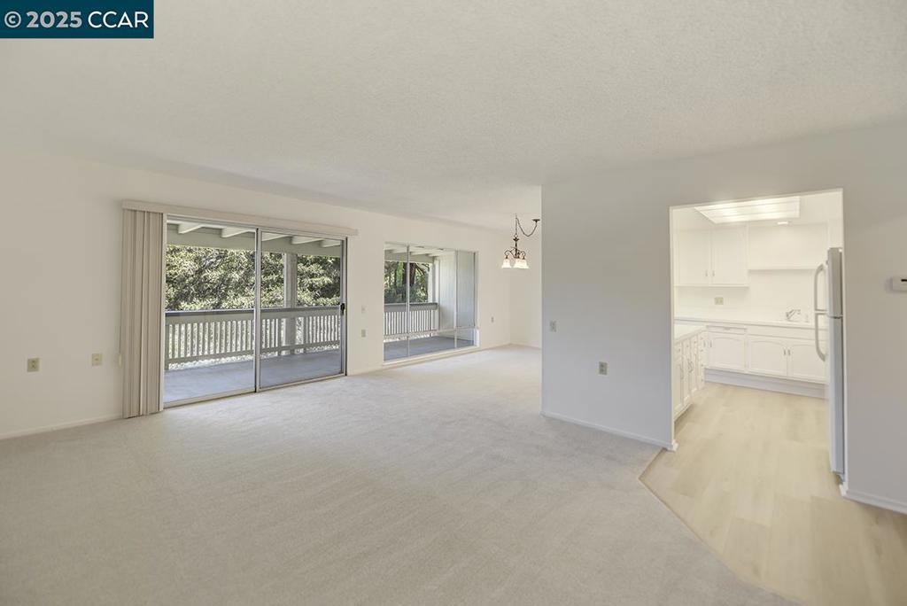 Photo of Listing #41107492