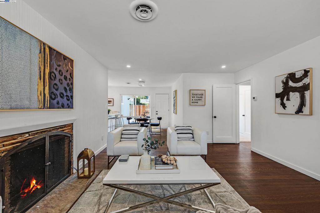 Photo of Listing #41107502