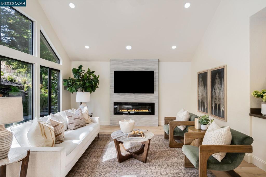 Photo of Listing #41107515