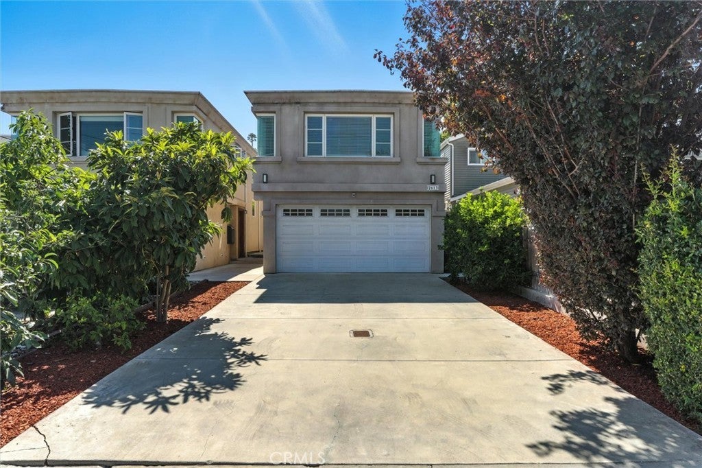 Photo of Listing #PV25177395