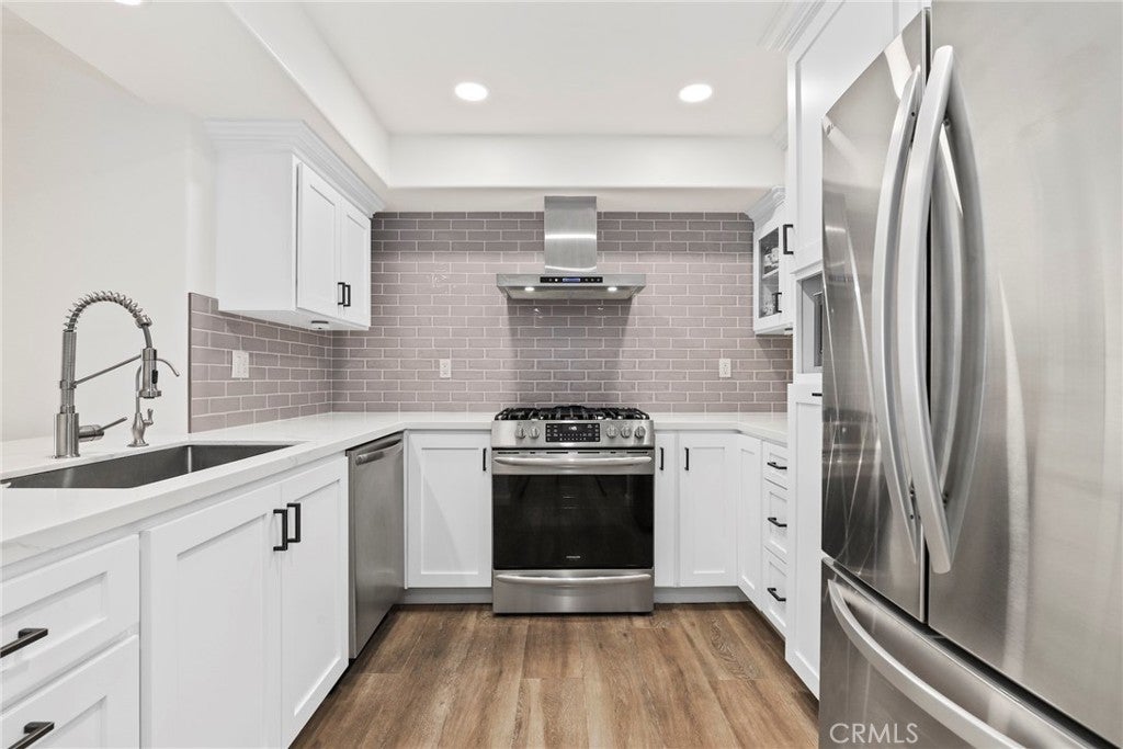 Photo of Listing #SB25177362