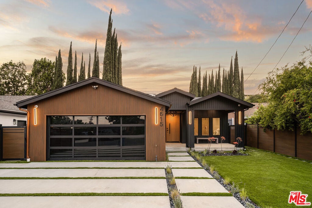 Photo of Listing #25576167