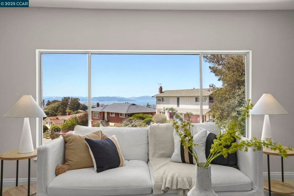 Photo of Listing #41107591