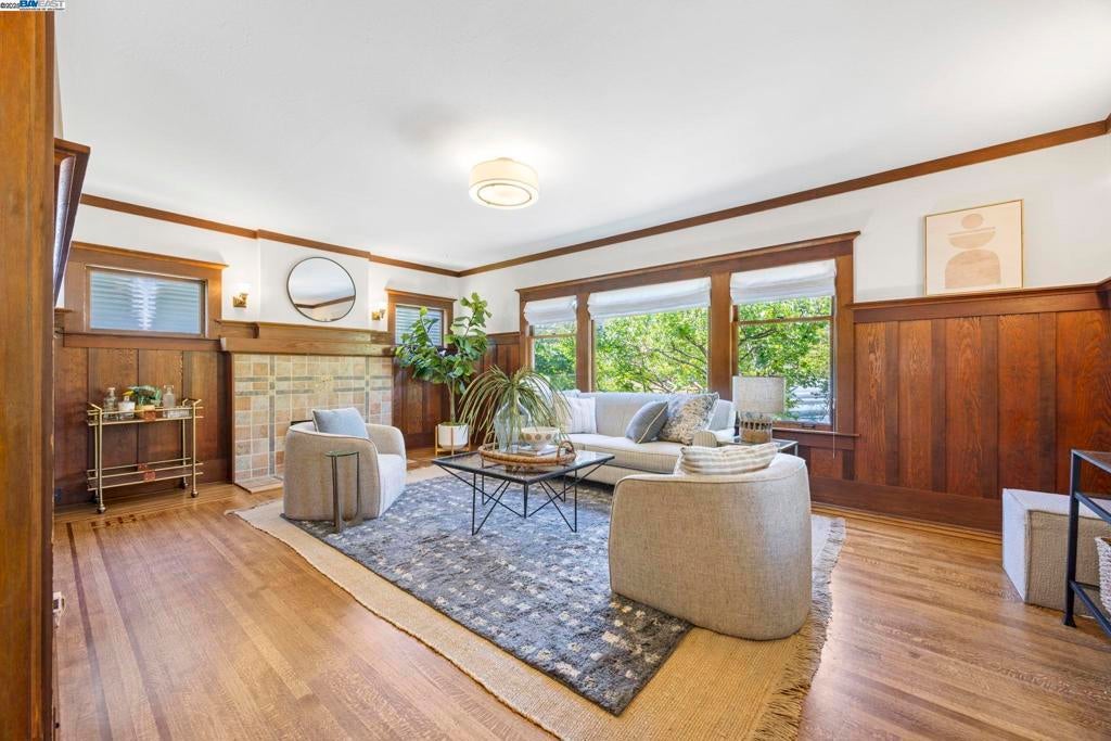 Photo of Listing #41107600