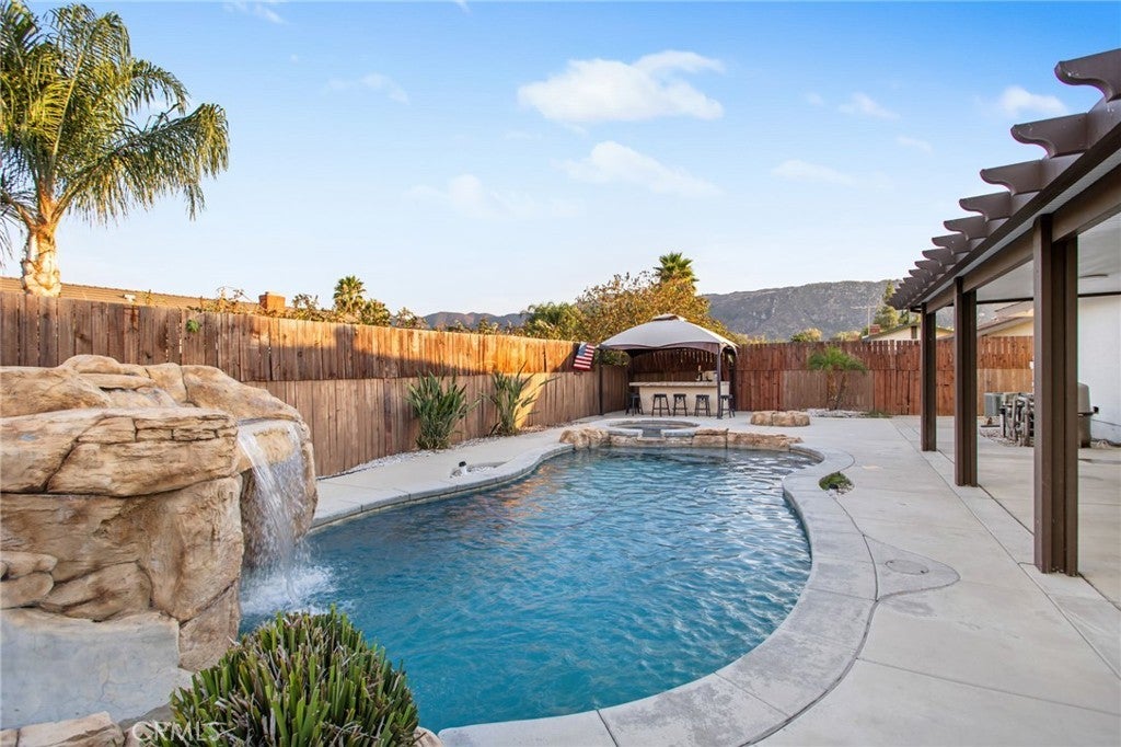 Photo of Listing #SW25179258