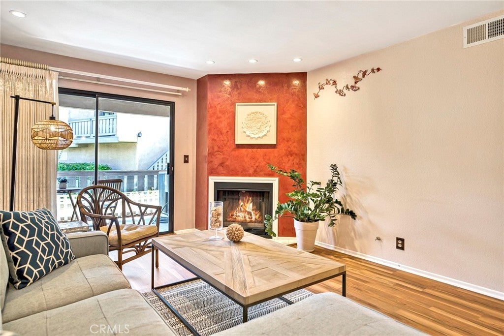 Photo of Listing #PW25179678