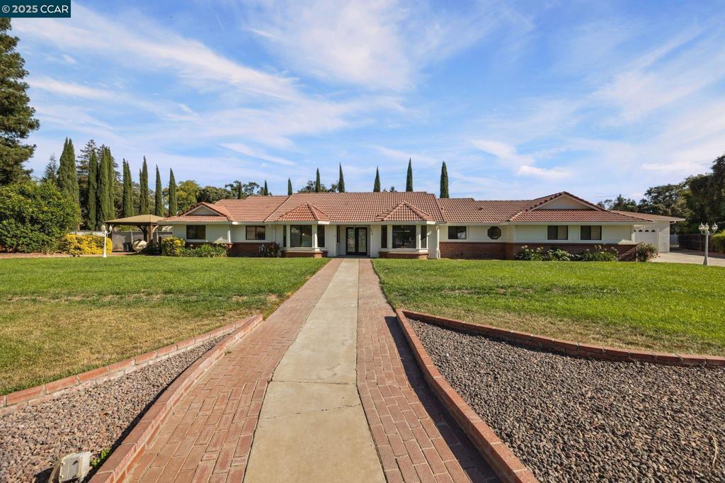 Photo of Listing #41107670