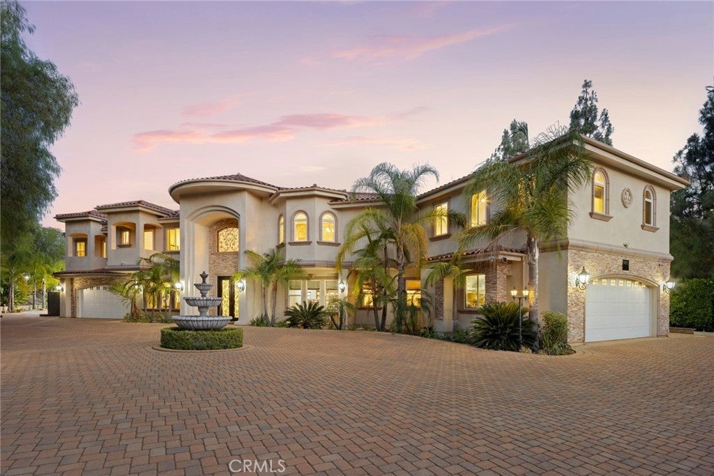 Photo of Listing #SR25178080