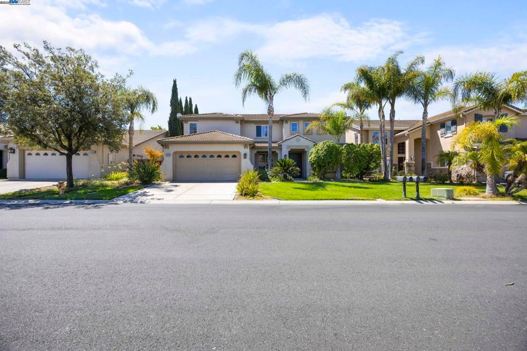 Photo of Listing #41107697