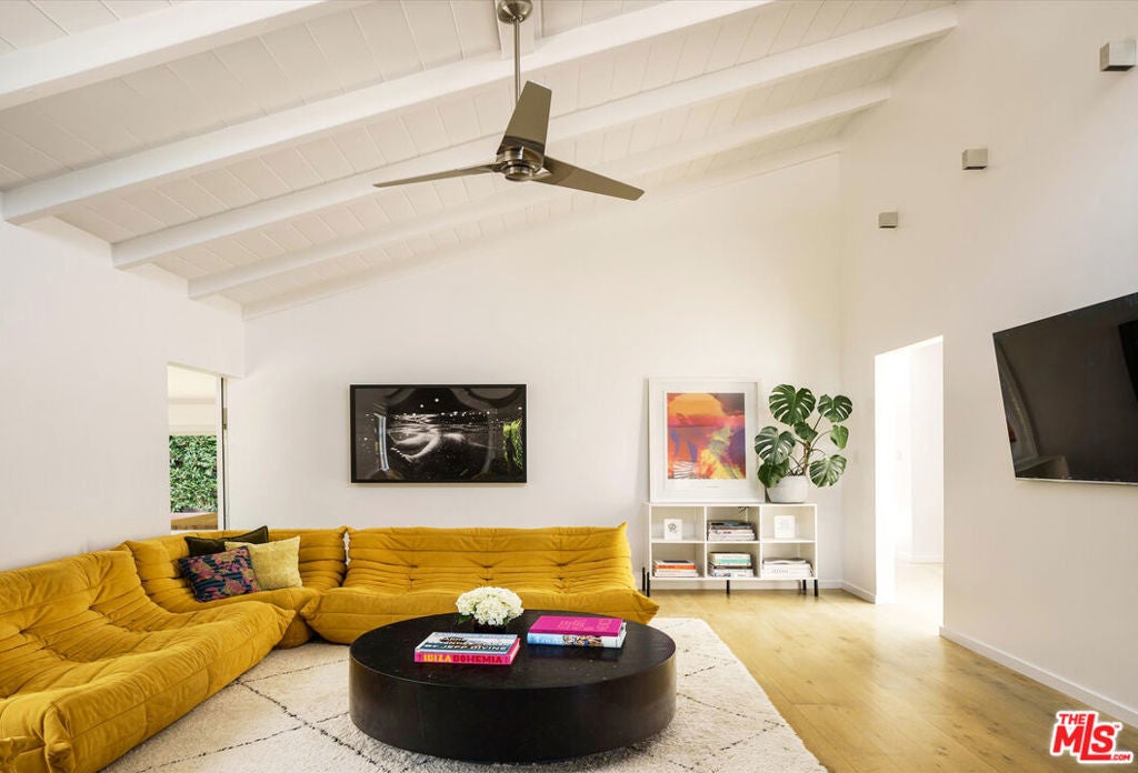 Photo of Listing #25576607