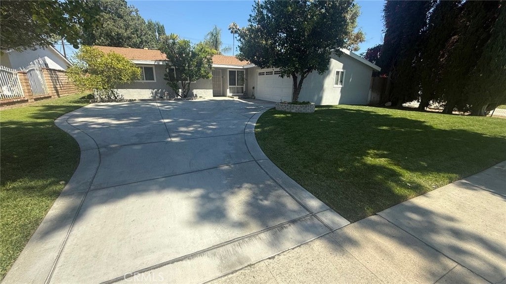 Photo of Listing #SR25180472