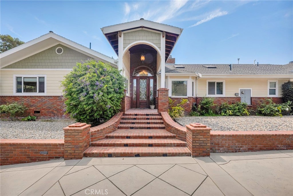 Photo of Listing #SR25171577