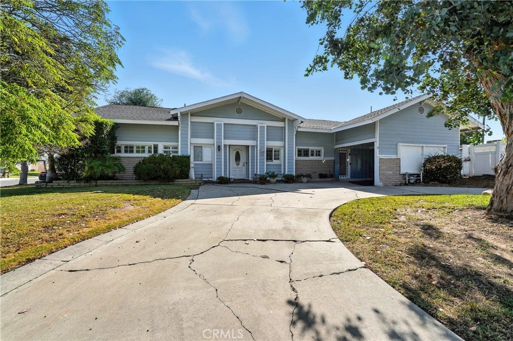 Photo of Listing #DW25180714