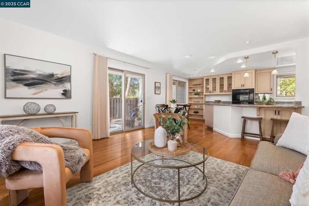 Photo of Listing #41107809