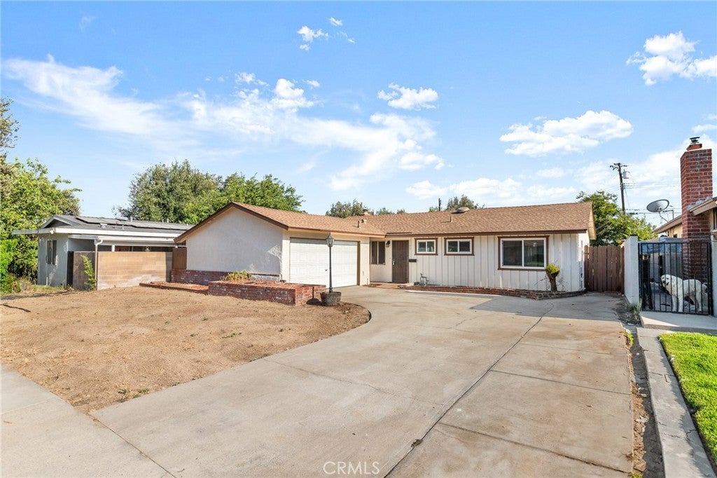 Photo of Listing #IV25181148