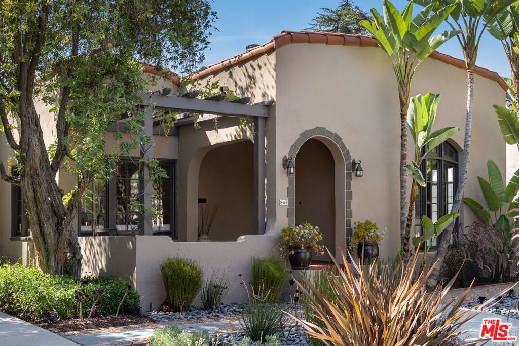 Photo of Listing #25576353