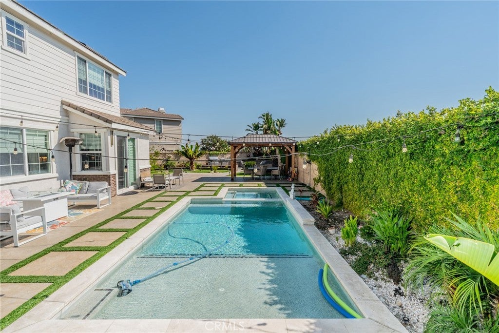 Photo of Listing #CV25181316